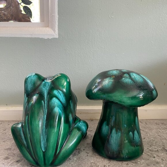 Retro Frog & Mushroom Sink Set: Green Glazed Kitchen Organizer - Picture 3 of 5
